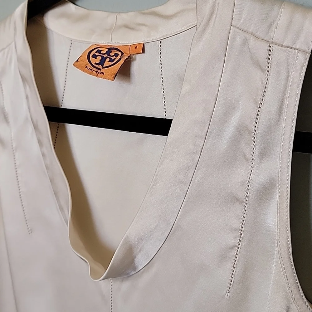 Tory Burch Y2K Classy Feminine Cream Silk Jasmine Shell Sleeveless Top Size 0